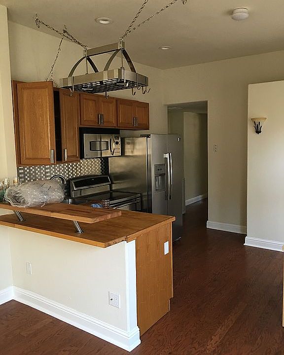 2nd image of 430 N 3rd St