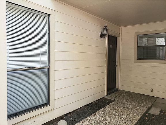 2nd image of 2277 S Kirkwood Rd APT 1115