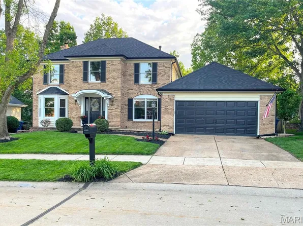 164 Crestmont Cir, Grover, MO 63040