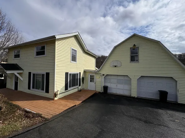 2155 Walston Rd, Walston, PA 15781