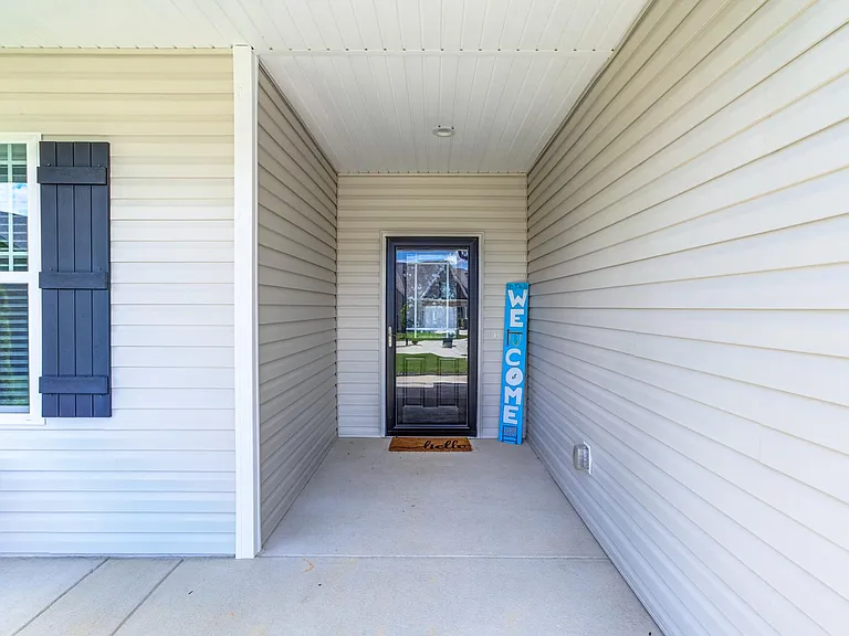 196 Highmeadow Ln — Photo 4