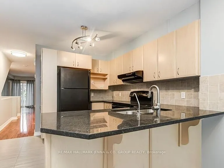 395 Chapman Mills Dr #A — Photo 8