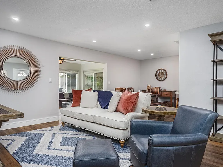 2256 Constitution Blvd — Photo 7
