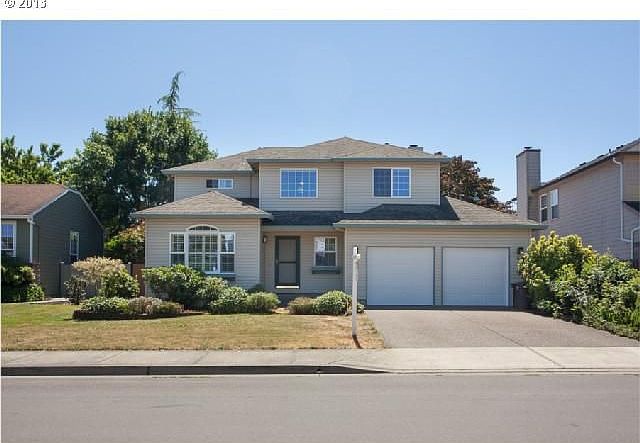 1st image of 106 NE Cory St