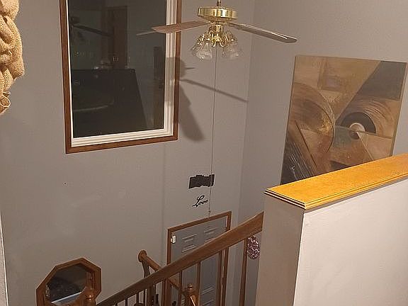 4th image of 1119 Sumner St