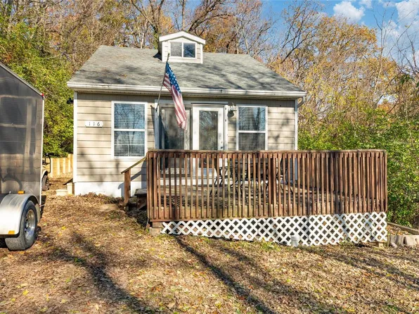 116 E Clinton St, Grafton, IL 62037