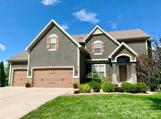 3116 SE 3rd Ct, Lees Summit, MO 64063