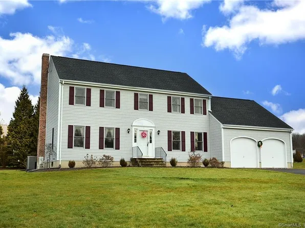 11 Old Country Lane, Ellington, CT 06029