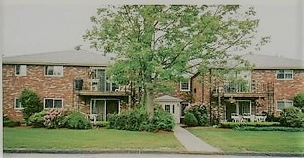 1st image of 18 Fountain Ln APT 8