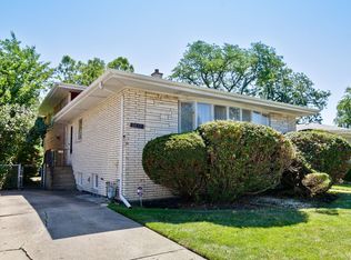8831 Central Ave, Morton Grove, IL