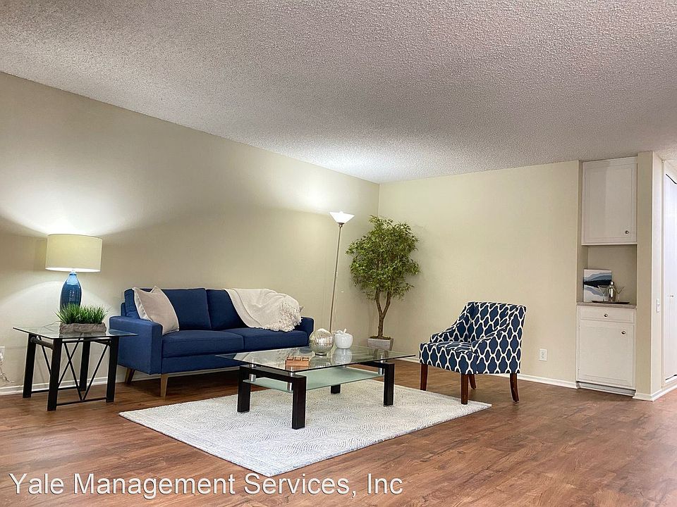 1st image of 12320 Burbank Blvd #100