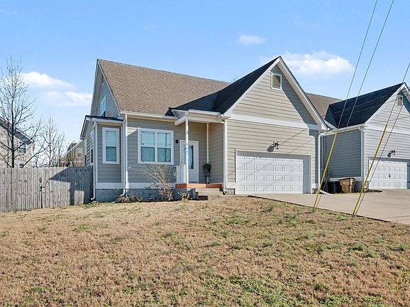 3rd image of 912 Pierce Rd