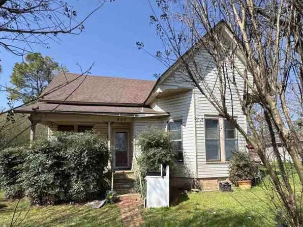 408 N Main St, Ola, AR 72853