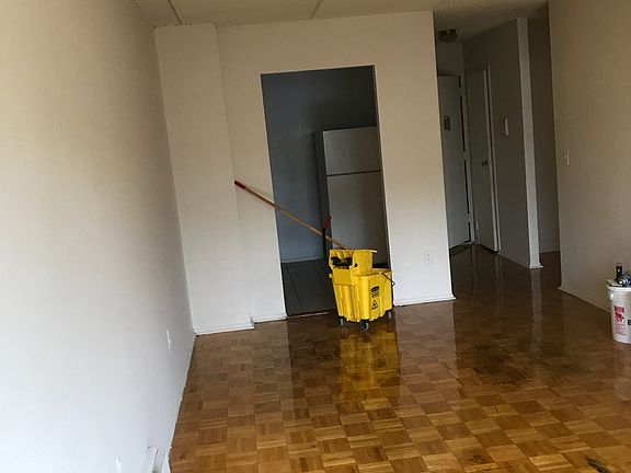 4th image of 300 Palisade Ave APT 3