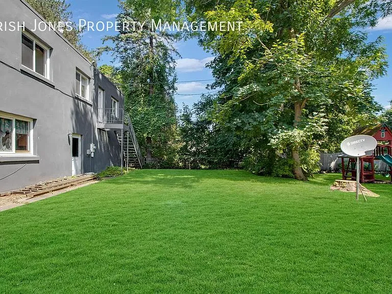 172 Main St — Photo 6
