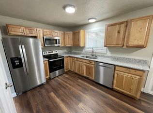 6140 S Country Hills Dr, Salt Lake City, UT 84129