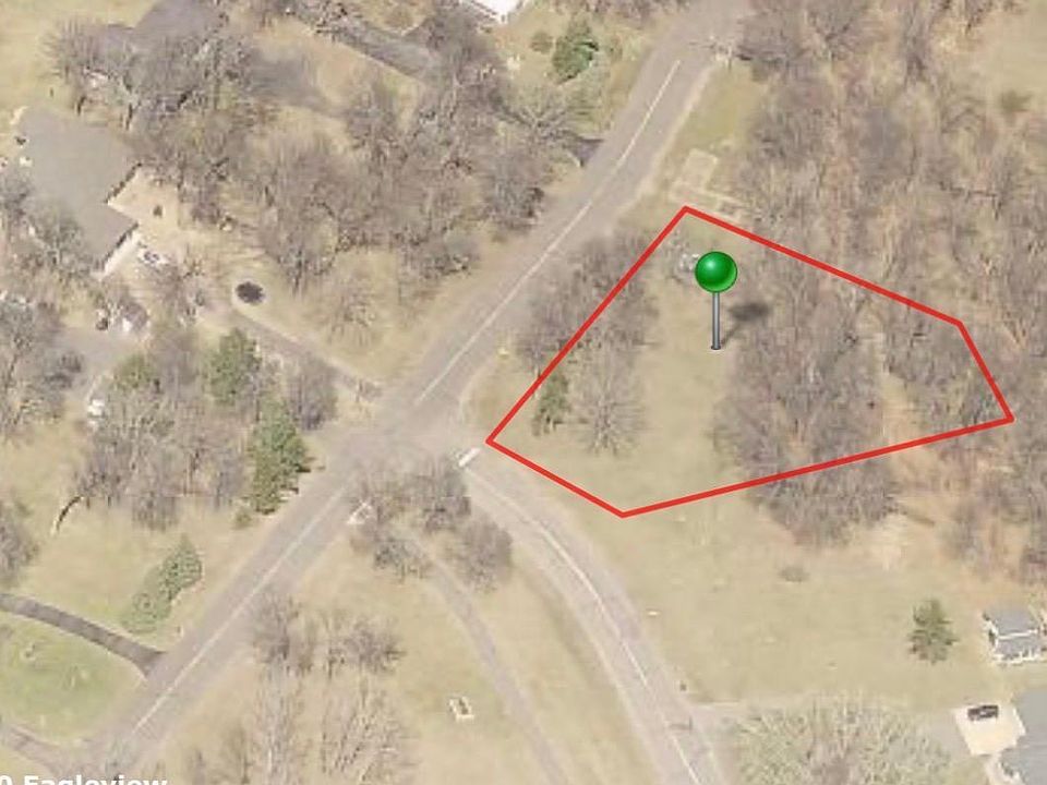 1st image of Maplewood Dr
