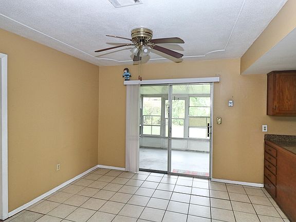 4th image of 4330 Elliot Ave