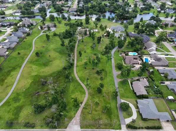 3633 Holly Hill Rd, Lake Charles, LA 70605