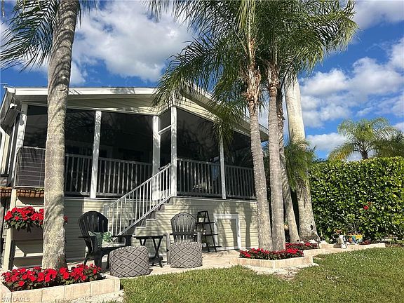 4th image of 1079 Diamond Lake CIR