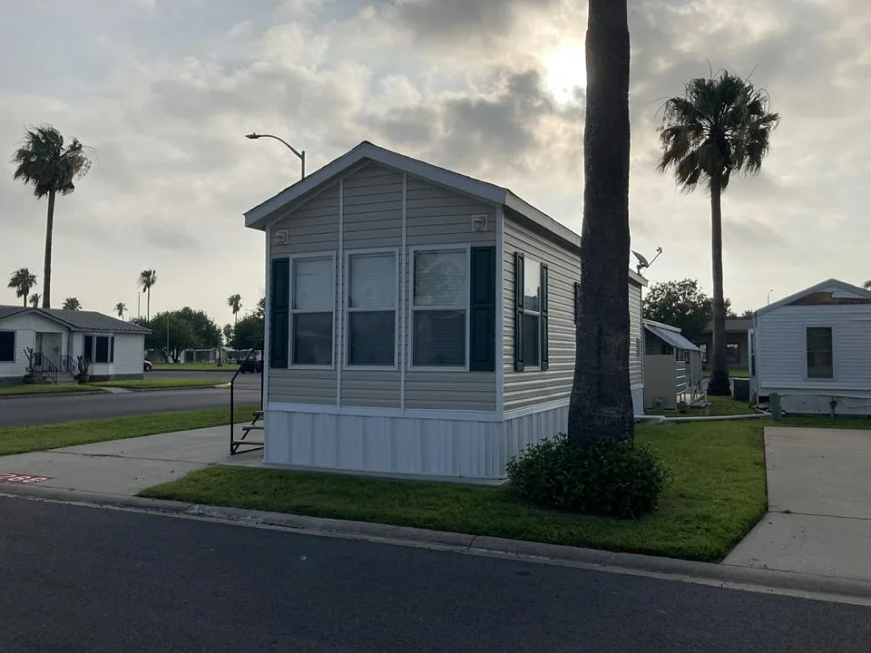 1501 S Airport Dr #268