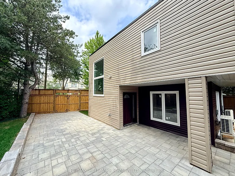 48R Bradgate Rd — Photo 3