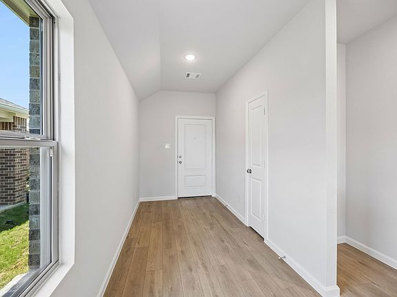 3rd image of 711 Springwell Dr