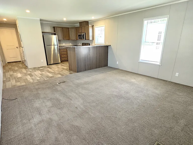 376 N Kenbrook St SE #N376 — Photo 4