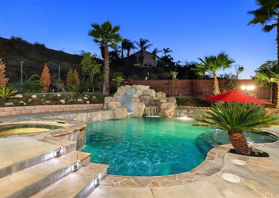 1st image of 28897 Sunny View Dr