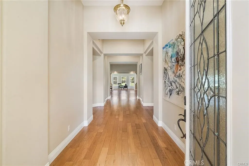 2 bed, 2.5 bath, 2704 sqft, $7,200 — Photo 1