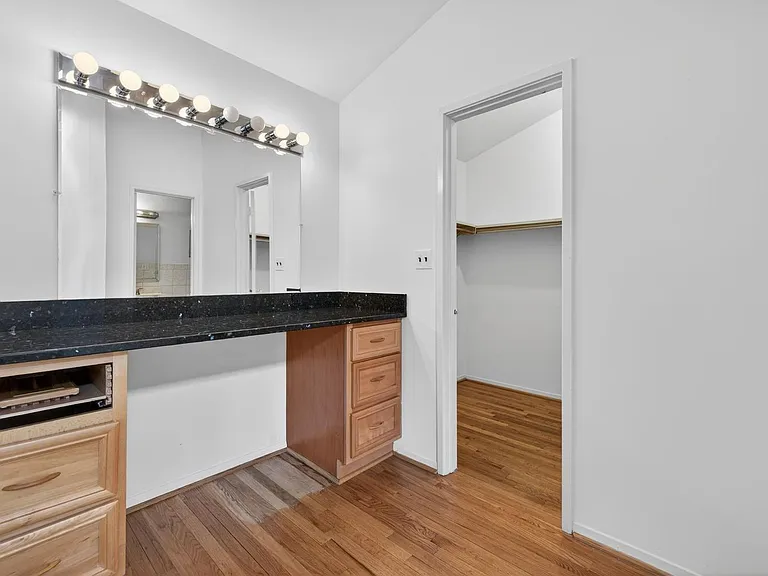 9404 Woodington Dr — Photo 24