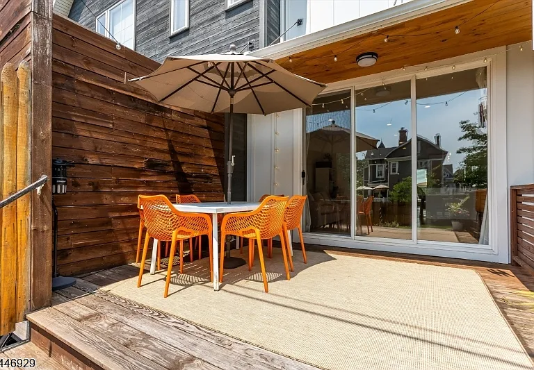 8 Willard Pl — Photo 11