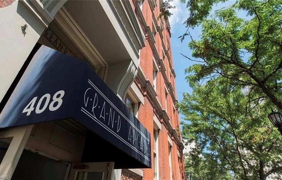 1st image of 408 W Saint Clair Ave APT 312