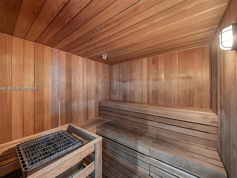 665 NE 25th St #1805 — Photo 53