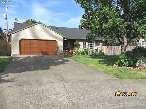 3rd image of 1425 Marlys Ct