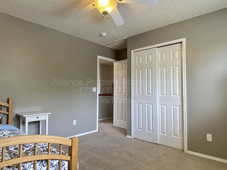 2825 Dristol Dr — Photo 25