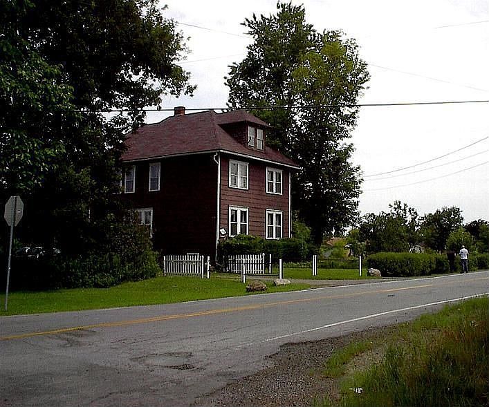 Front Corner Rapids Rd