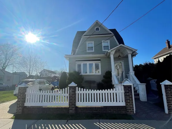 98 Hillsboro Avenue, Elmont, NY 11003