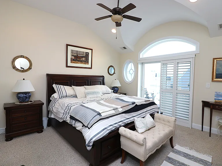 9505 Monmouth Ave #B — Photo 25