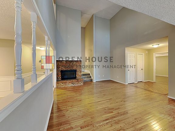 3rd image of 1937 San Miguel Dr