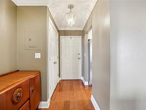 3rd image of 300 Johnson Ferry Rd NE Unit B804