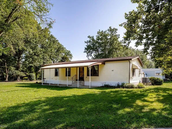 46 Sycamore Dr, Olmsted Falls, OH 44138
