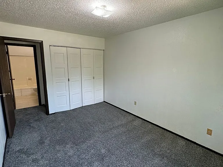 BK-North Hill Apartment — Photo 13