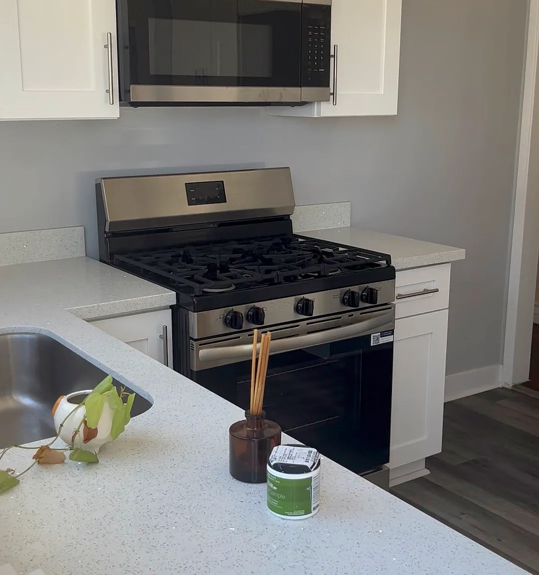 3 bed, 1.5 bath, 1100 sqft, $2,875 — Photo 3