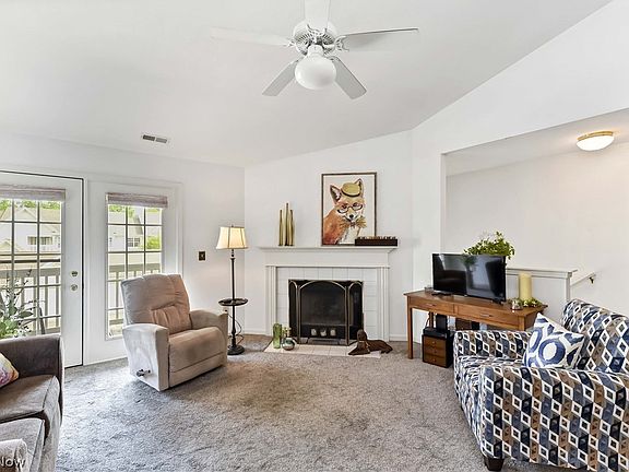 2nd image of 22693 Lenox Dr #624