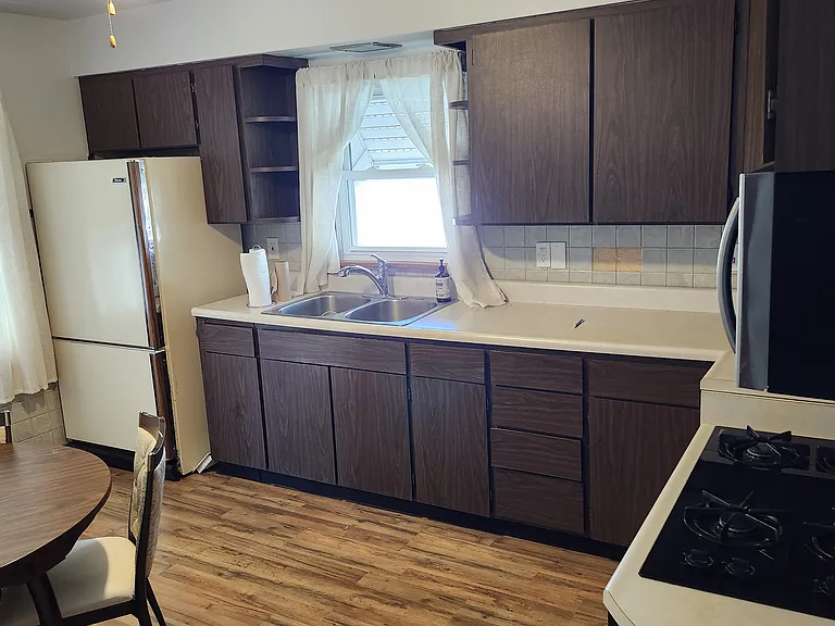 235 Gremer Ave — Photo 2