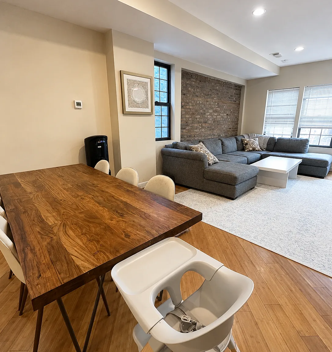 3 bed, 3.0 bath, 2200 sqft, $4,400 — Photo 4