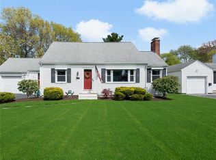 61 Knowles Dr, Warwick, RI 02888