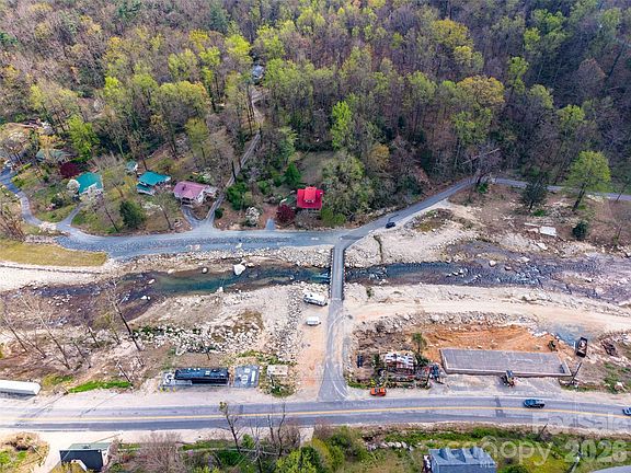 3rd image of 306 Southside Dr