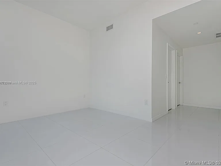 851 NE 1st Ave #1608 — Photo 9